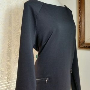 Ellen Tracy • Women's Solid Scoop Neck Top